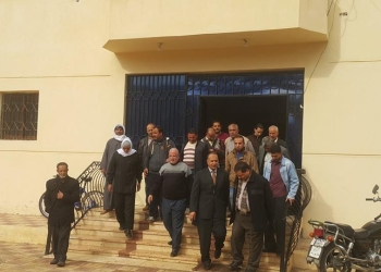 رئيس مدينة دسوق يهنىء العاملين بالوحدة المحلية لقرية سنهور بالمبنى الجديد
