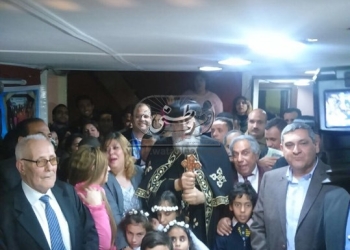 شعب شبرا يستقبل البابا تواضروس بالزغاريد..وأعضاء جمعية الكرمة للمكفوفين بالألحان