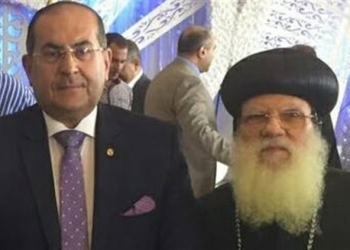 محافظ سوهاج يمنح أقباط طما اجازة رسمية لإلقاء نظرة الوداع على مثلث الرحمات الأنبا فام