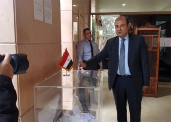 خالد حنفي يدلي بصوته في الإنتخابات الرئاسية المصرية بسفارة مصر ببيروت