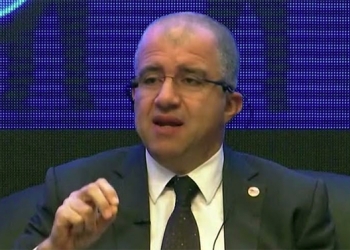"زعيم الأغلبية البرلمانية": الشعب المصري هو بطل الإصلاح الاقتصادي