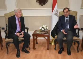 وزير البترول يلتقي رئيس شركة ميثانكس العالمية