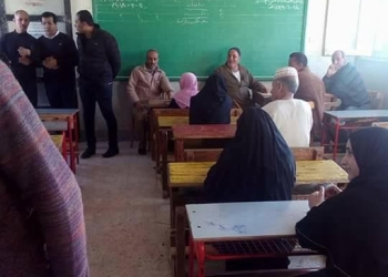 دمياط تعقد امتحانات "دمياط بلا أمية