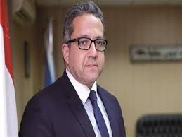 وزير الآثار يتفقد متحف سوهاج القومي