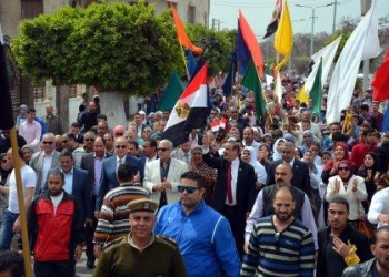 محافظ القليوبية يقود مسيرة ابتهاجا بفوز الرئيس السيسى بولاية ثانية