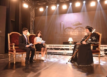 “يوسف” و”جوليا” يحاورا البابا تواضروس باحتفالية مئوية مدارس الأحد
