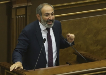 زعيم المعارضة الأرمينية يفشل في نيل ثقة البرلمان لتولي رئاسة الوزراء