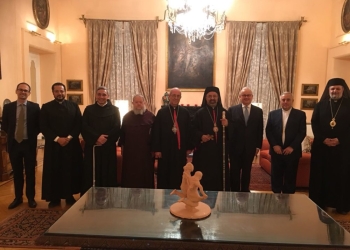 السفير الأيطالي يستقبل بطريرك الكاثوليك ووفد من المطارنة