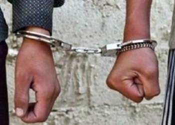 ضبط عاطلين بحوزتهما كيلو ونصف حشيش بالخانكة