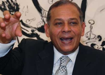 السادات يطالب السيسي بعقد لقاء مع القوى السياسية