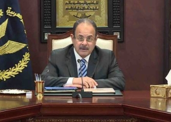 العثور علي طفلة حديثة الولادة داخل صندوق قمامة بالبحيرة