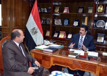 محافظ القليوبية يستقبل رئيس الجهاز التنفيذي لمياه الشرب والصرف الصحي