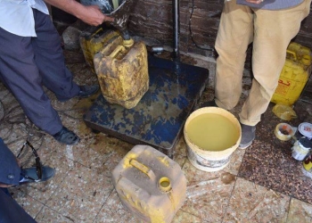 ضبط 2 طن لبن و 740 لتر زيت طعام غير صالحين للاستخدام الآدمي بـ”أبوقرقاص”ا