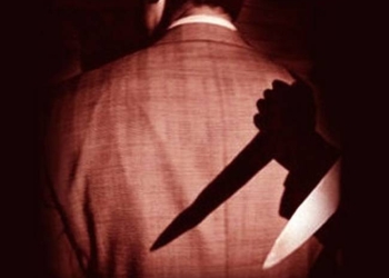 مصرع وإصابة شقيقين طعنا ب”سكين” في كفرالدوار