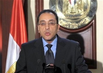 “مدبولي”: جار تنفيذ 64 مشروعاً لمياه الشرب والصرف الصحي بالقاهرة الجديدة