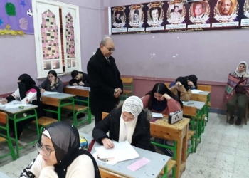 “باهى” يتابع سير إمتحاني اللغة الأجنبية والكمبيوتر وتكنولوجيا المعلومات للشهادة الإعدادية