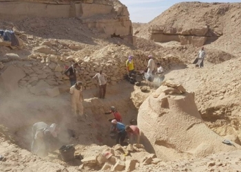 العثور على ورشة لصناعة العناصر المعمارية بجبل السلسلة