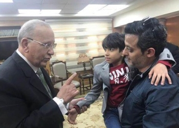 وزير العدل يستقبل طفل مدينتي .. وفيديو يصور ضبط الكلبين