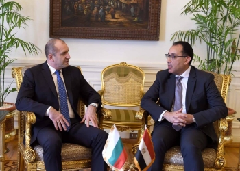 رئيس الوزراء يبحث مع رئيس جمهورية بلغاريا سبل تعزيز العلاقات الثنائية