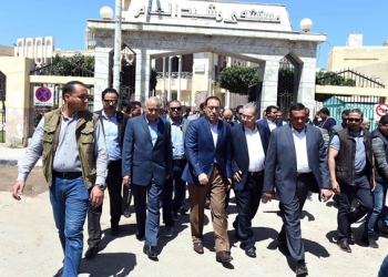 "رئيس الوزراء " يتفقد مستشفى رشيد ويشيد بمبادرات المجتمع المدنى