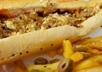 إعدام طن و٩٢٠ كجم أغذية فاسدة خلال حملات على مطاعم الوجبات الجاهزة