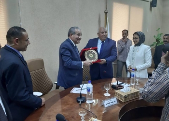 وزير التموين يعلن عن إنشاء صومعة جديدة لتخزين الأقماح بالفرافرة