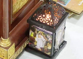 الأنبا أنجيلوس يزف النور المقدس بكنيسة مارمرقس بشبرا