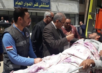 بالصور.. مرضى مستشفي كفر الدوار يستقلون سيارات إسعاف للإدلاء بأصواته الانتخابية بالبحيرة