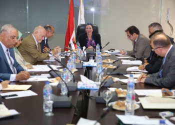 وزيرة البيئة تترأس اجتماع تقييم أداء صندوق المناخ الأخضر في مصر