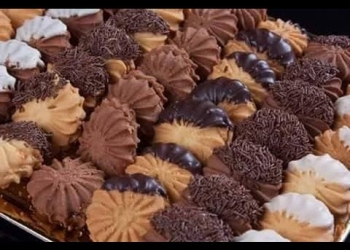 طرح كعك وبسكويت العيد بالمجمعات الاستهلاكية