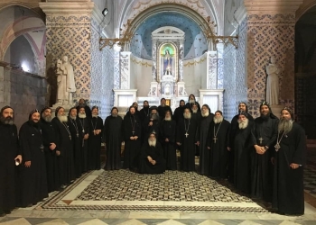رهبان المحرق في رحلة للقدس ودير السلطان