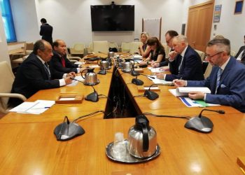 "أبوستيت" يبحث التعاون المشترك مع المفوضين الأوروبيين للزراعة والصحة وسلامة الغذاء على هامش اجتماعات الفاو