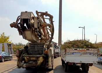 ضبط سيارات النقل المخالفة على الطرق والمحاور الرئيسية بمدينة القاهرة الجديدة