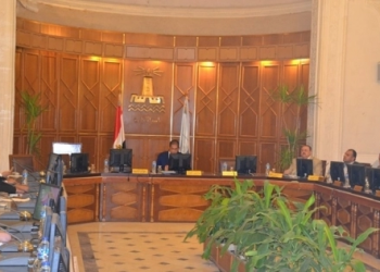 تشغيل أنظمة الطاقة الشمسية لإنتاج الكهرباء بمبني إدارة الجامعة بالإسكندرية