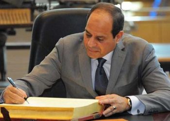 "السيسي" يصدق على قانون ربط موازنة الهيئة العامة للتحكيم واختبارات القطن