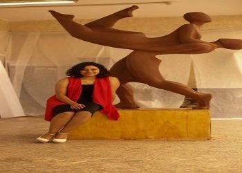 “ماريا” فنانة تشكيلية أبهرت الجميع بمشروع تخرجها