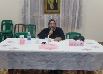 بالصور.. الأنبا صليب يلقي محاضرة بمعهد المشورة بكنيسة الأنبا أثناسيوس بالإسكندرية