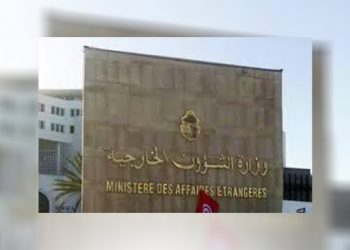 إرهابي يرتدي حزام ناسف يفجر نفسه بحي الانطلاقة في العاصمة تونس
