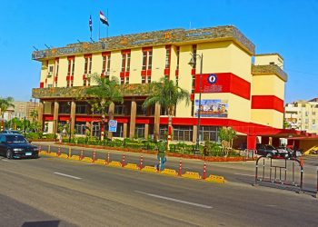 استكمال ميكنة جميع الخدمات بالمديريات والأحياء بالسويس