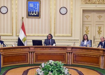 رئيس الوزراء: هدفنا الوصول إلى تشريعات أفضل وإجراءات إدارية أيسر