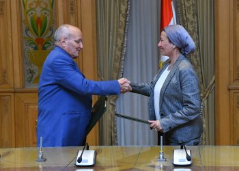 “العصار” و “فؤاد” يشهدان توقيع عقد  المشروع الاسترشادي لتصميم وإنشاء محطات غاز حيوى