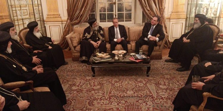 البابا تواضروس يزور السفارة المصرية بباريس