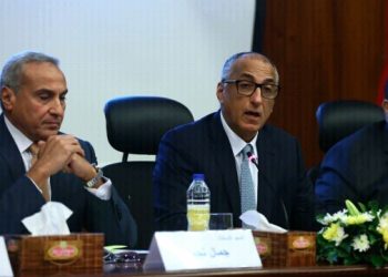 “محافظ البنك المركزي: اختيار بنكي استثمار محلي ودولي لبيع “المصرف المتحد