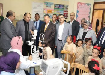 الكشف على 120 ألف طالب ببني سويف في مبادرة “نور حياة”