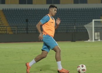 ” مصطفي فارس” لاعب الدراويش يضع قدمه فى “الجبس” لمدة أسبوع