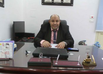 طبيب يوصي بالعناية بأسنان الطفل منذ بداية الحمل