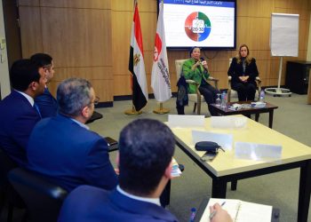 “فؤاد” تلقي محاضرة لنواب المحافظين الجدد عن “الرؤية المستقبلية للعمل البيئي”
