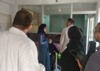 وكيل صحة الأقصر يتفقد سير عمل مبادرة الرئيس للإهتمام بصحة المرأة