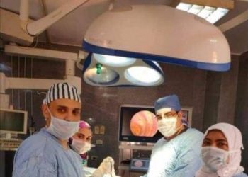 نجاح أول جراحة لاستئصال جزء من الرئة بالمنظار ببنھا الجامعي