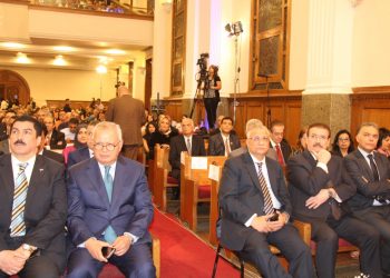 ضاحي يشهد احتفالية عيد الميلاد بالكنيسة الإنجيلية “بقصر الدوباره “